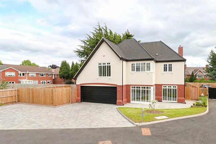 6 Bedroom Detached House To Rent In Newcourt Gardens, Solihull, B91