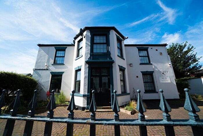 3 Bedroom Apartment To Rent In Broomhall Street, Sheffield, S3