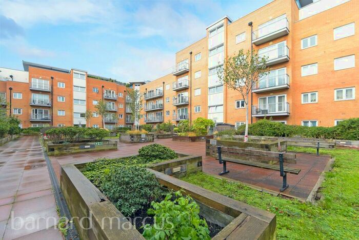 2 Bedroom Apartment To Rent In Whitestone Way, Croydon, CR0