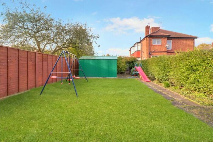 3 Bedroom Semi-Detached House To Rent In Sandhurst Road, London, NW9