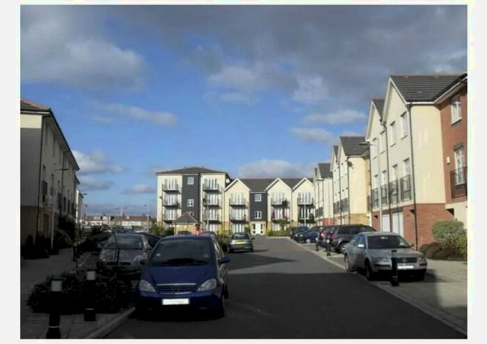 2 Bedroom Flat To Rent In , Blackthorne Road, Ilford, IG1