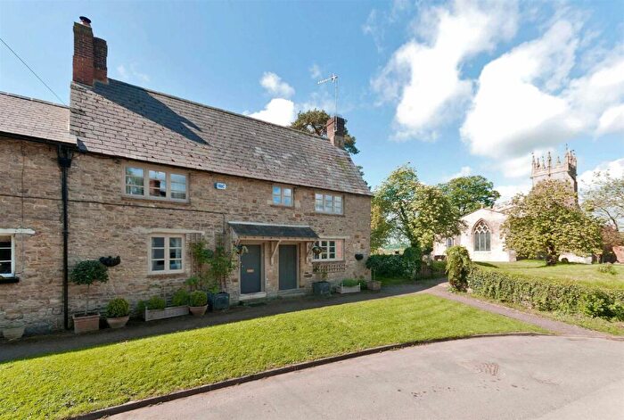 4 Bedroom Semi-Detached House For Sale In Church Street, Somerton, OX25