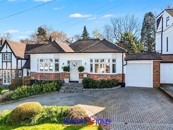 3 Bedroom Detached Bungalow For Sale In Weald Close, Brentwood, CM14