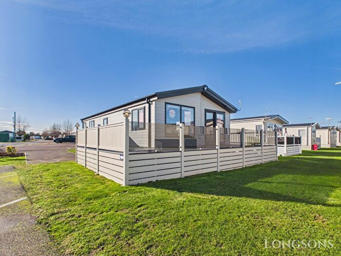 2 Bedroom Park Home For Sale In St. Johns Road, Whitstable, CT5