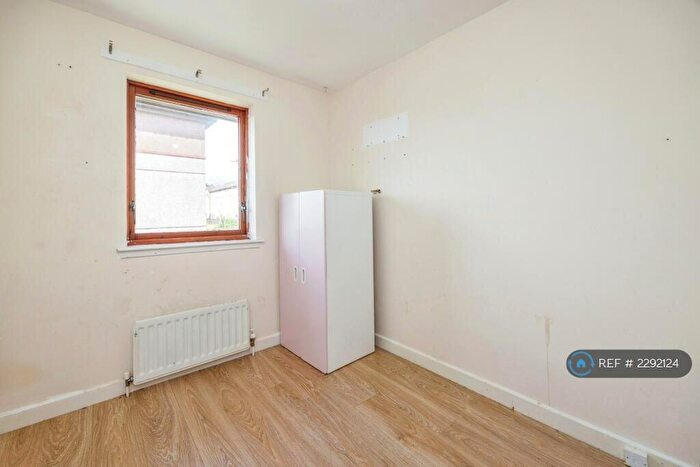 3 Bedroom Semi-Detached House To Rent In Willow Grove, Livingston, EH54
