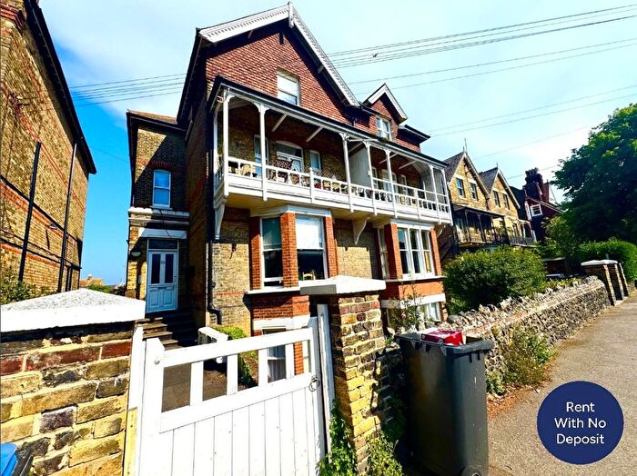 2 Bedroom Flat To Rent In Roxburgh Road, Westgate, Kent, CT8