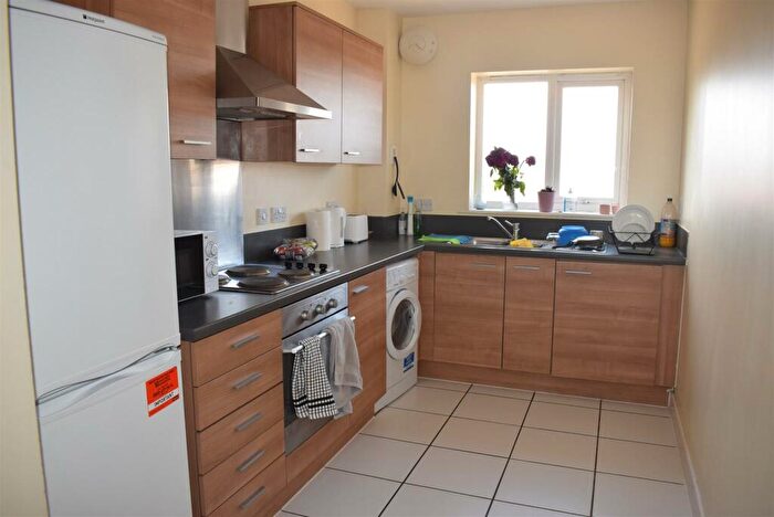 1 Bedroom Flat To Rent In High Road, Ilford, IG1