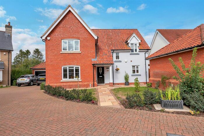 4 Bedroom Detached House For Sale In Shrubbery Close, Hessett, Bury St. Edmunds, IP30