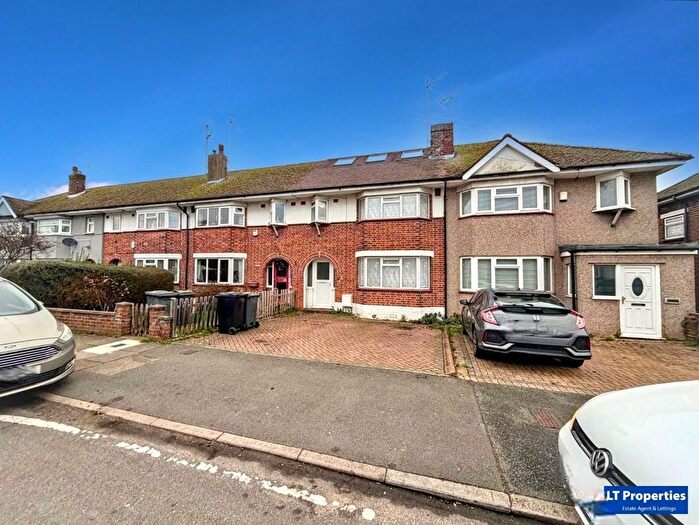 5 Bedroom Terraced House For Sale In Wilsden Avenue, Luton, LU1