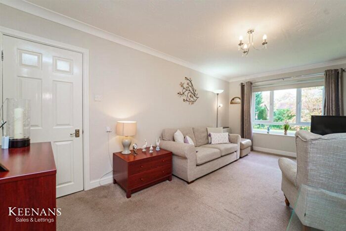 1 Bedroom Apartment For Sale In Barton Road, Worsley, Manchester, M28