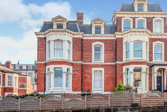 3 Bedroom Flat To Rent In Ramshill Road, Scarborough, North Yorkshire, YO11