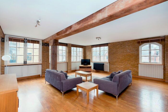 2 Bedroom Flat To Rent In Maltings Place, Tower Bridge Road, SE1