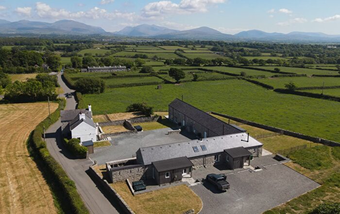 3 Bedroom Barn Conversion To Rent In Tyddyn Llywarch, Llanddaniel, LL60