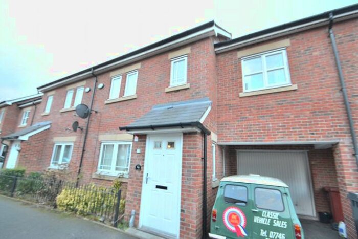 4 Bedroom Semi-Detached House To Rent In Drayton Street, Hulme, Manchester, M15