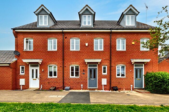 3 Bedroom Terraced House For Sale In The Pollards, Bourne, PE10