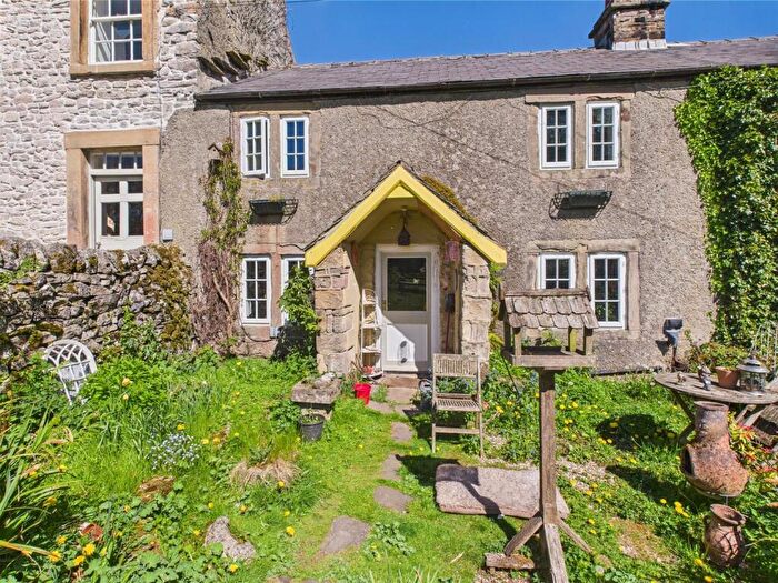 2 Bedroom Terraced House For Sale In King Sterndale, Buxton, SK17