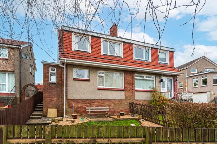 3 Bedroom Semi-Detached House For Sale In Braehead Road, Hardgate, West Dunbartonshire, G81