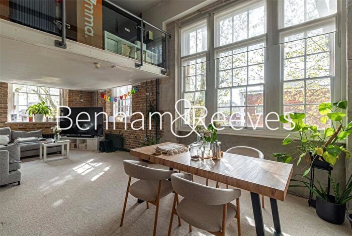 2 Bedroom Apartment To Rent In Marlborough Road, London, SE18