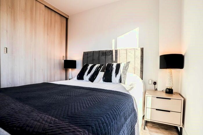 1 Bedroom Flat To Rent In Aldersgate Street, London, EC1A