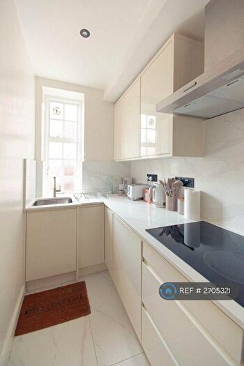 1 Bedroom Flat To Rent In Hillside Court, London, NW3