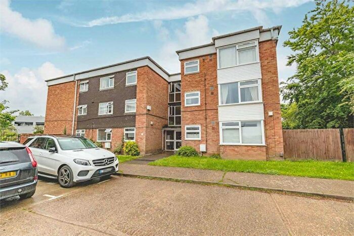 2 Bedroom Flat For Sale In Fairview Road, Taplow, Maidenhead, SL6