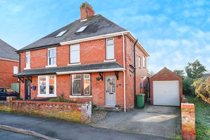 3 Bedroom Semi-Detached House For Sale In Badsey Lane, Evesham, Worcestershire, WR11