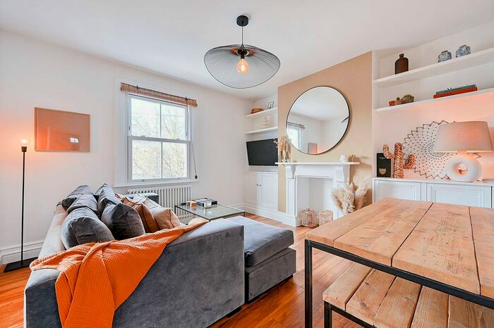 2 Bedroom Flat To Rent In Milton Road, Poet's Corner, London, W3