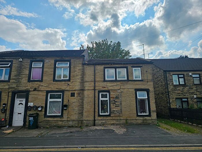 2 Bedroom Flat To Rent In Southfield Lane, Bradford, BD7