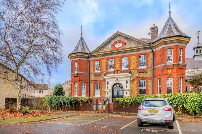 2 Bedroom Flat To Rent In Dressington Avenue, London, SE4