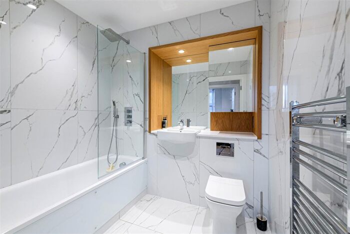 2 Bedroom Flat For Sale In Plough Lane, London, SW17