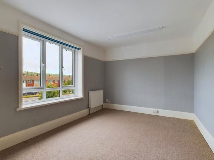 2 Bedroom Flat To Rent In West Street, Portchester, Portsmouth, PO16