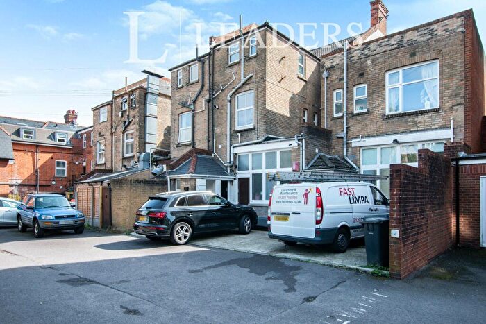 2 Bedroom Flat To Rent In Queens Road, Westbourne, BH2