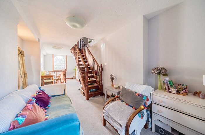 2 Bedroom Maisonette To Rent In Belmont Hill, Lewisham London, SE13