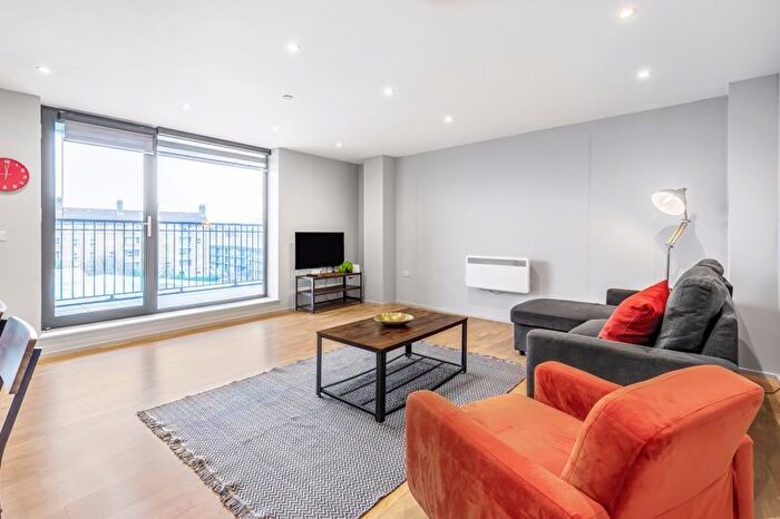 2 Bedroom Flat To Rent In Mowlem Street, London, E2