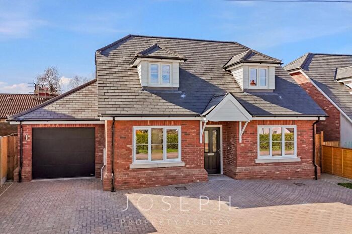4 Bedroom Detached House For Sale In Ipswich Road, Holbrook, IP9