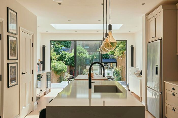 3 Bedroom End Of Terrace House For Sale In Riverview Grove, Chiswick, W4