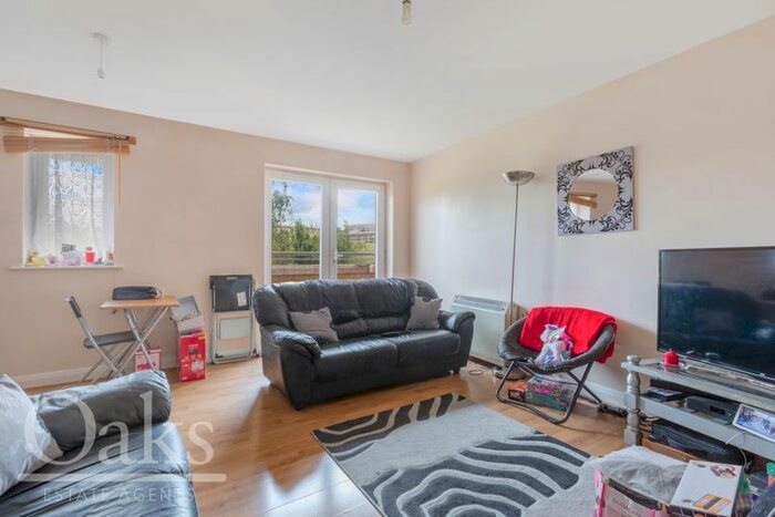 2 Bedroom Flat To Rent In Manning Gardens, Croydon, CR0