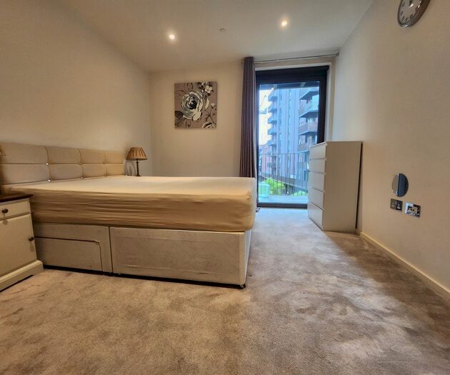 1 Bedroom Flat To Rent In New Union Square, Nine Elms Lane, SW11