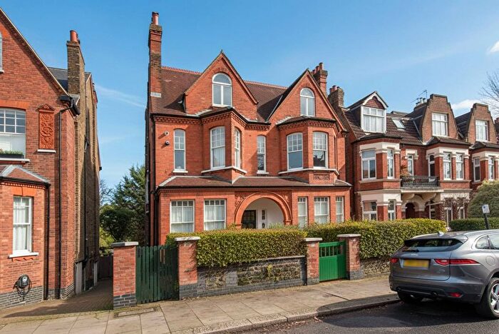 1 Bedroom Flat For Sale In Parsifal Road, West Hampstead, London, NW6