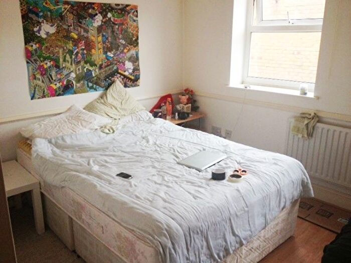 1 Bedroom Flat To Rent In Bethnal Green Road, Bethnal Green, E2