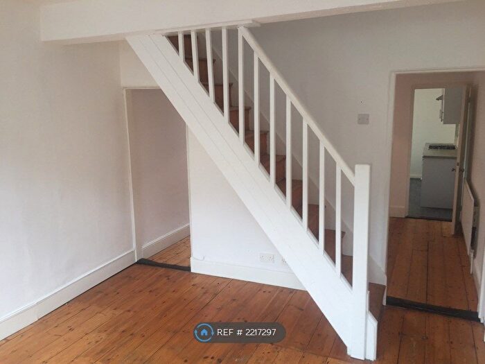 2 Bedroom Terraced House To Rent In Londesborough Road, Southsea, PO4