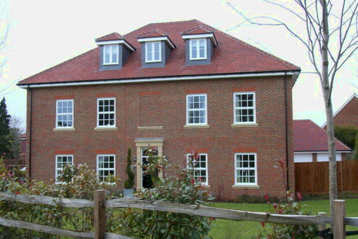 2 Bedroom Flat To Rent In Ashburnham Drive, Cuckfield, RH17