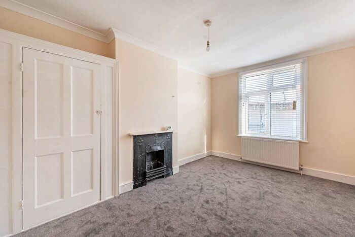 1 Bedroom Flat To Rent In Drury Road, Harrow, HA1