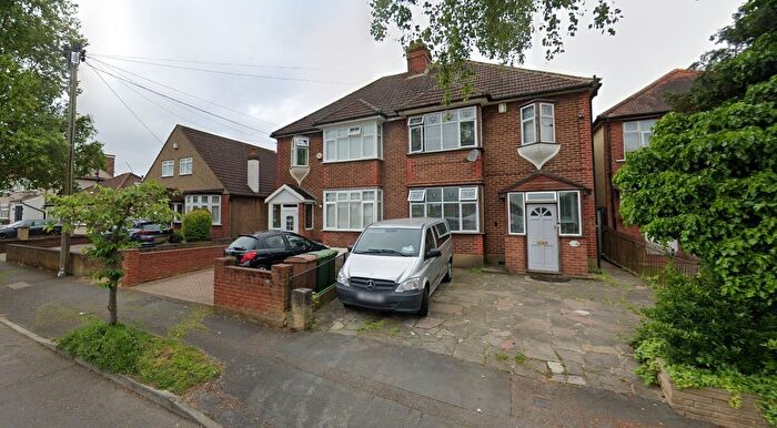 4 Bedroom Detached House To Rent In Boscombe Road, Worcester Park, KT4