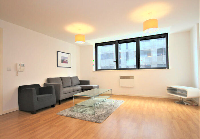 1 Bedroom Flat To Rent In Mann Island, Liverpool, Merseyside, L3