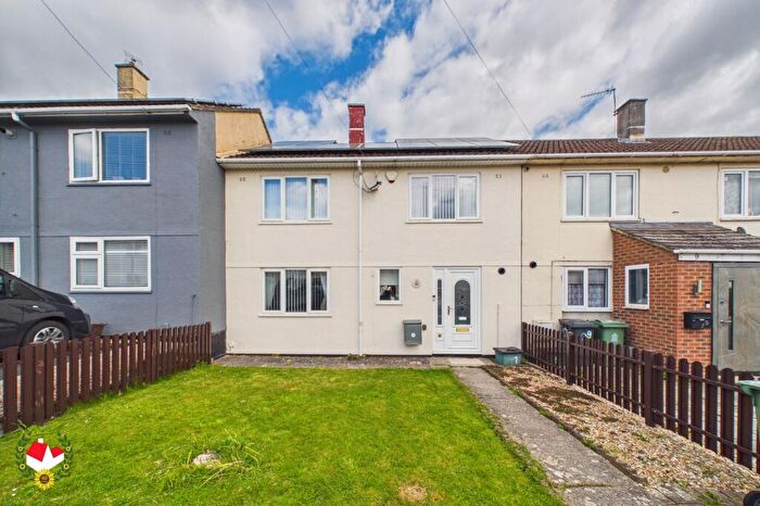 3 Bedroom Terraced House For Sale In Munsley Grove, Matson, Gloucester, GL4