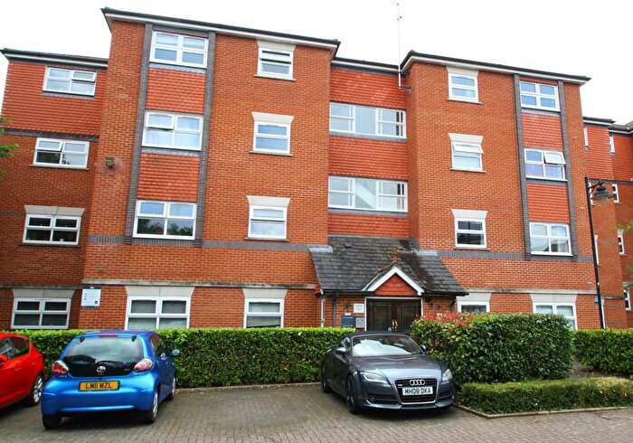 2 Bedroom Flat To Rent In Elderfield Place, Tooting Bec, SW17