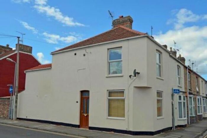 3 Bedroom End Of Terrace House To Rent In Haydon Road, Taunton TA1
