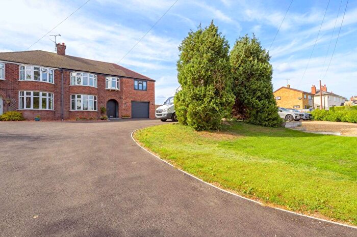 4 Bedroom Semi-Detached House For Sale In Chapel Street, Yaxley, PE7