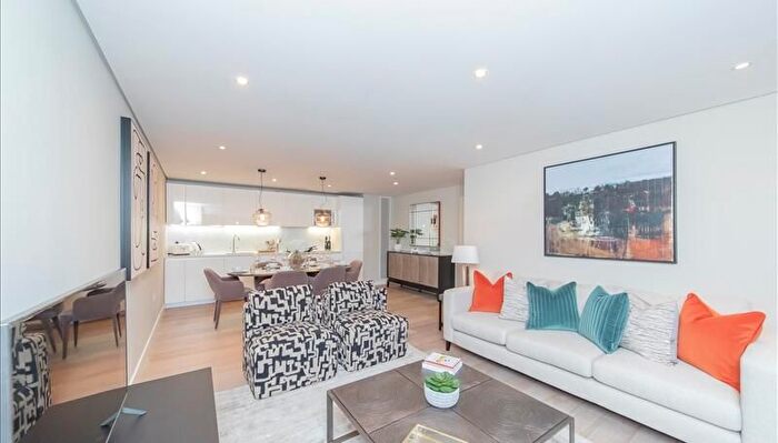 3 Bedroom Flat To Rent In Merchant Square, Paddington Basin, London, W2